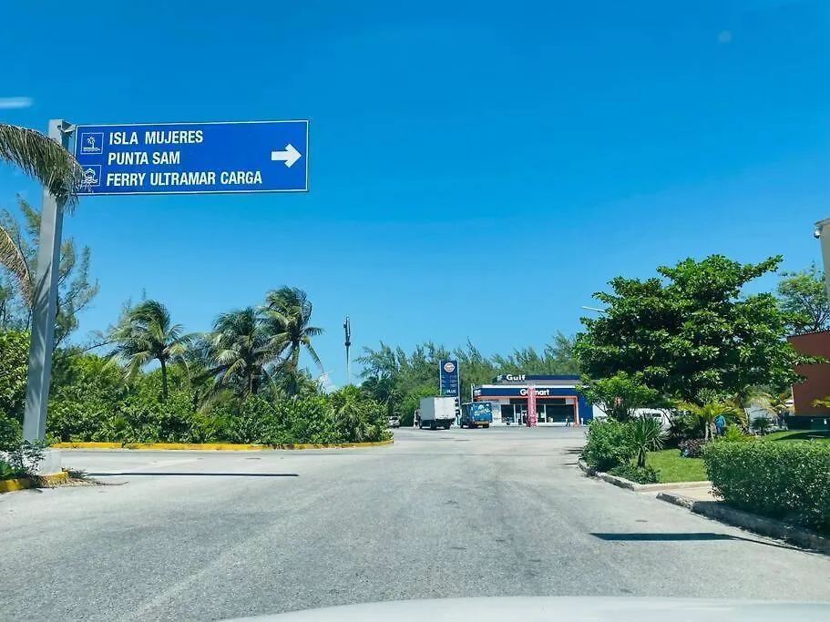 Punta Me Apartments & Rooms Near The Punta Sam Ferry Beach Cancún